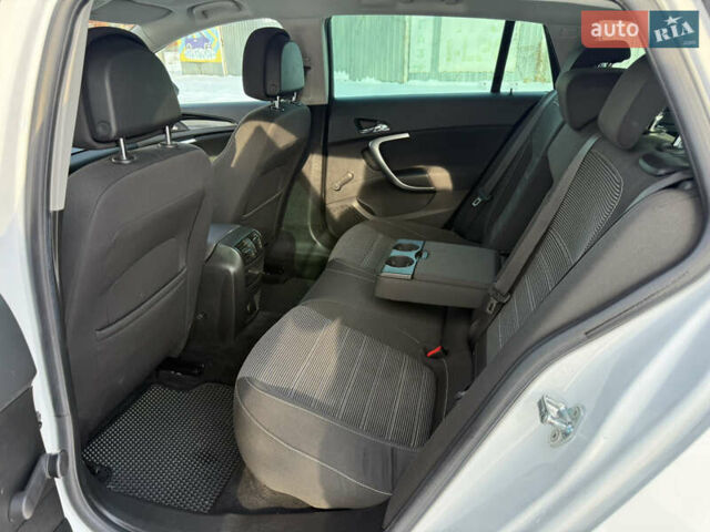 Белый Опель Инсигния, объемом двигателя 1.6 л и пробегом 210 тыс. км за 8000 $, фото 40 на Automoto.ua