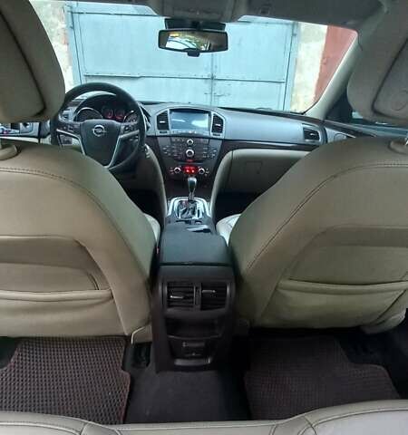 Білий Опель Інсігнія, об'ємом двигуна 1.96 л та пробігом 230 тис. км за 7600 $, фото 14 на Automoto.ua