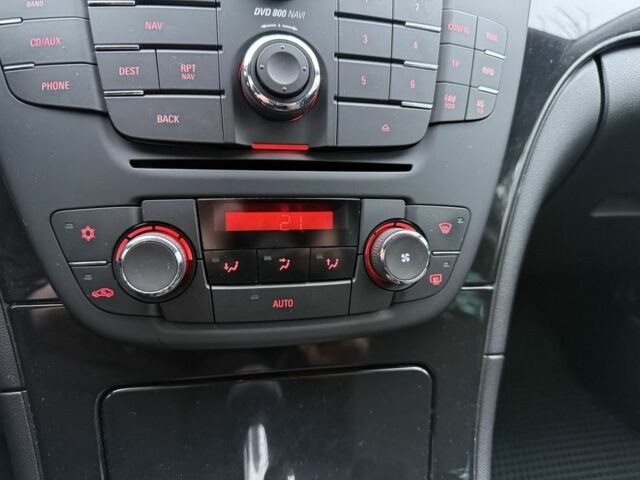 Белый Опель Инсигния, объемом двигателя 1.6 л и пробегом 210 тыс. км за 8300 $, фото 14 на Automoto.ua