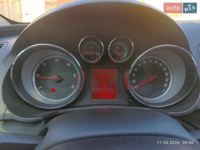 Белый Опель Инсигния, объемом двигателя 1.96 л и пробегом 337 тыс. км за 7500 $, фото 18 на Automoto.ua