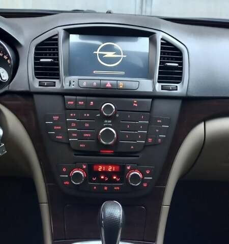 Білий Опель Інсігнія, об'ємом двигуна 1.96 л та пробігом 230 тис. км за 7600 $, фото 20 на Automoto.ua