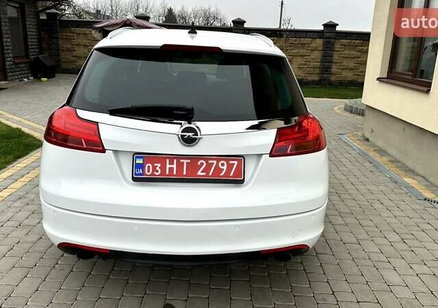 Белый Опель Инсигния, объемом двигателя 1.6 л и пробегом 200 тыс. км за 7770 $, фото 17 на Automoto.ua