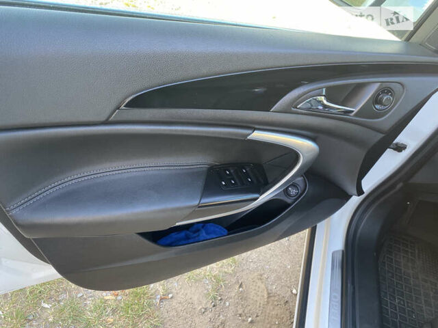 Білий Опель Інсігнія, об'ємом двигуна 1.96 л та пробігом 265 тис. км за 6100 $, фото 7 на Automoto.ua