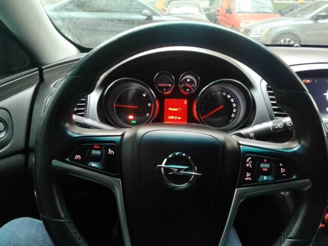 Белый Опель Инсигния, объемом двигателя 2 л и пробегом 318 тыс. км за 6999 $, фото 16 на Automoto.ua