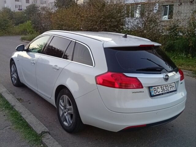 Білий Опель Інсігнія, об'ємом двигуна 1.96 л та пробігом 240 тис. км за 6000 $, фото 8 на Automoto.ua
