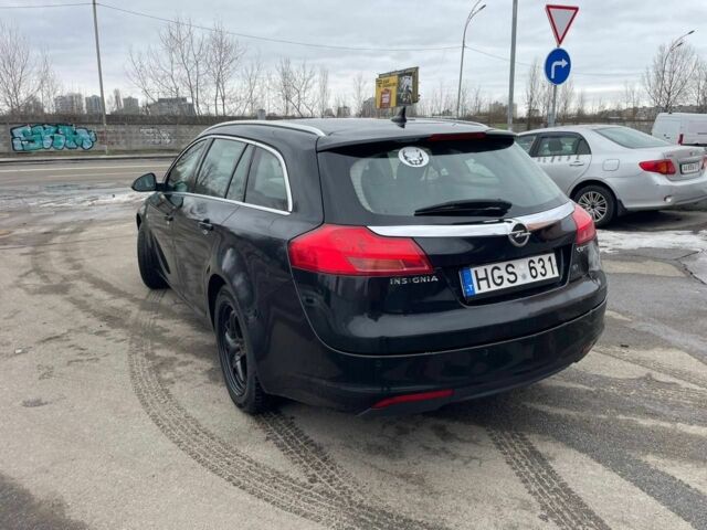 Белый Опель Инсигния, объемом двигателя 0 л и пробегом 200 тыс. км за 3600 $, фото 8 на Automoto.ua