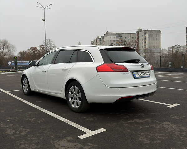 Белый Опель Инсигния, объемом двигателя 1.96 л и пробегом 330 тыс. км за 6850 $, фото 4 на Automoto.ua