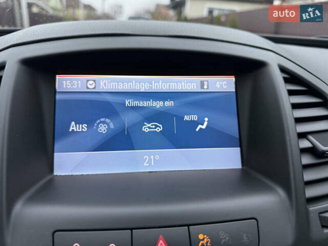 Белый Опель Инсигния, объемом двигателя 1.6 л и пробегом 210 тыс. км за 8300 $, фото 29 на Automoto.ua