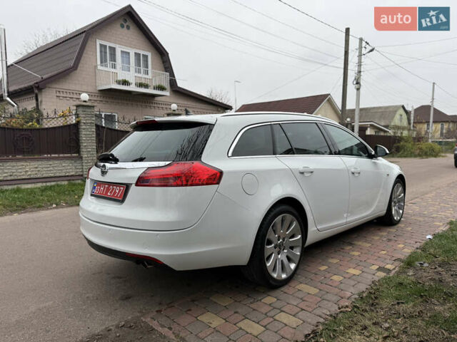 Белый Опель Инсигния, объемом двигателя 1.6 л и пробегом 210 тыс. км за 8300 $, фото 6 на Automoto.ua