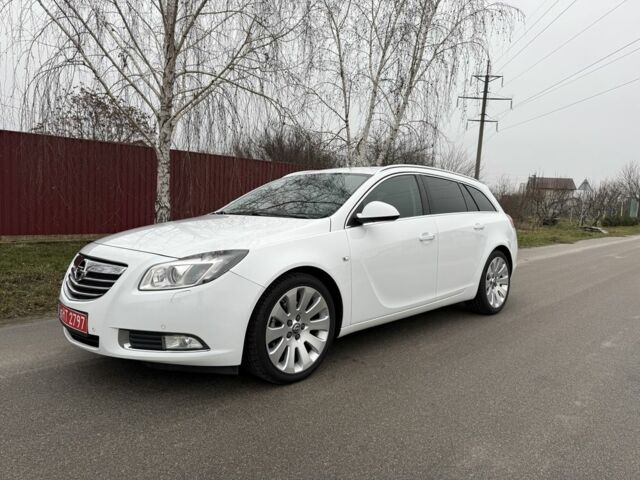 Білий Опель Інсігнія, об'ємом двигуна 1.6 л та пробігом 210 тис. км за 8000 $, фото 2 на Automoto.ua