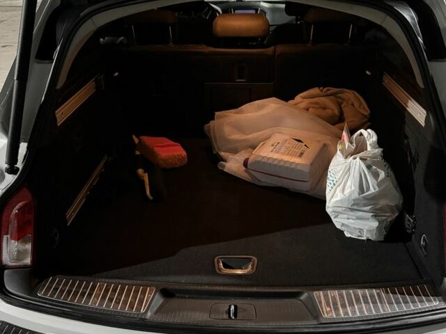 Белый Опель Инсигния, объемом двигателя 2 л и пробегом 251 тыс. км за 7800 $, фото 15 на Automoto.ua