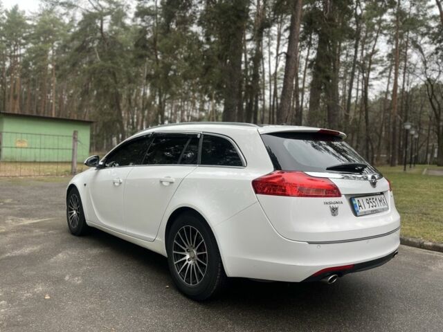 Белый Опель Инсигния, объемом двигателя 2.8 л и пробегом 265 тыс. км за 6500 $, фото 10 на Automoto.ua