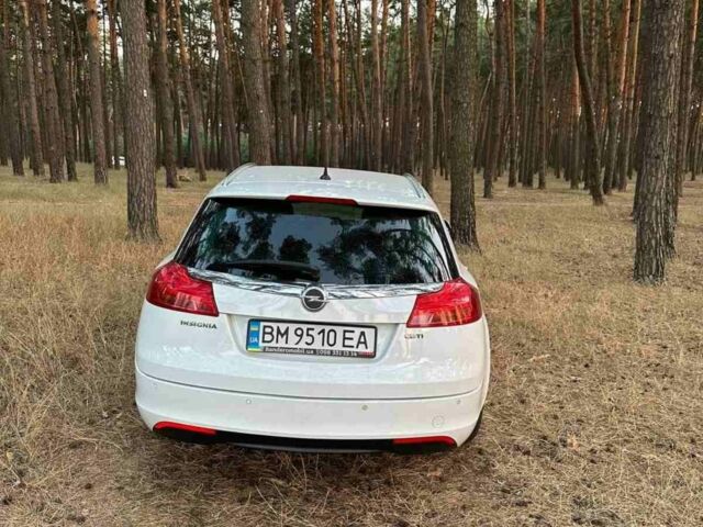 Білий Опель Інсігнія, об'ємом двигуна 2 л та пробігом 281 тис. км за 7000 $, фото 3 на Automoto.ua