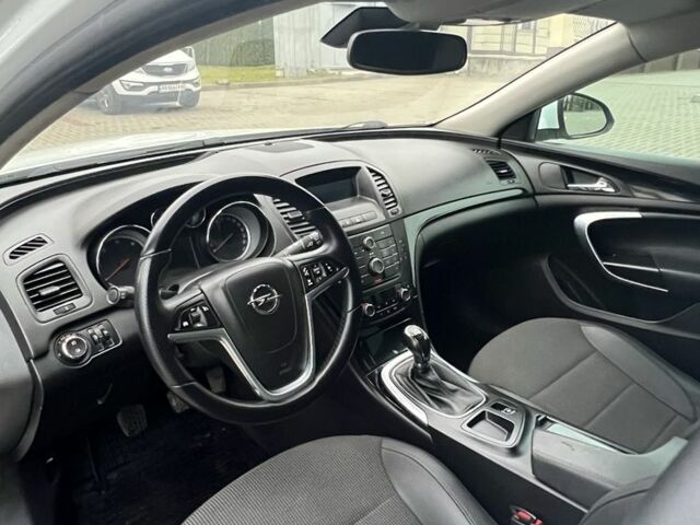 Белый Опель Инсигния, объемом двигателя 2 л и пробегом 324 тыс. км за 7000 $, фото 8 на Automoto.ua