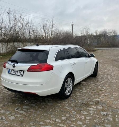 Белый Опель Инсигния, объемом двигателя 1.96 л и пробегом 230 тыс. км за 7500 $, фото 2 на Automoto.ua