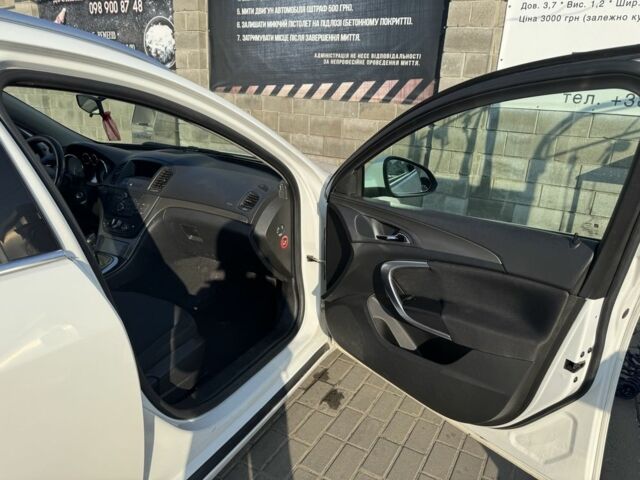 Білий Опель Інсігнія, об'ємом двигуна 2 л та пробігом 272 тис. км за 6900 $, фото 4 на Automoto.ua