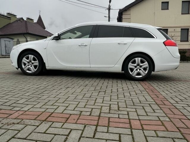 Белый Опель Инсигния, объемом двигателя 2 л и пробегом 324 тыс. км за 7000 $, фото 7 на Automoto.ua