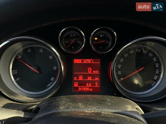 Белый Опель Инсигния, объемом двигателя 1.96 л и пробегом 348 тыс. км за 5900 $, фото 7 на Automoto.ua