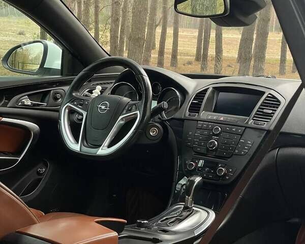 Белый Опель Инсигния, объемом двигателя 2 л и пробегом 359 тыс. км за 8500 $, фото 9 на Automoto.ua