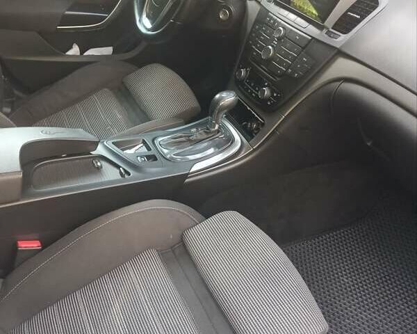 Белый Опель Инсигния, объемом двигателя 1.96 л и пробегом 390 тыс. км за 7400 $, фото 4 на Automoto.ua