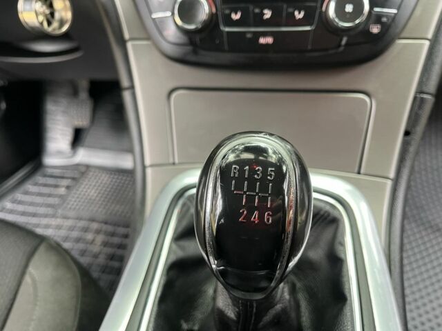 Белый Опель Инсигния, объемом двигателя 2.8 л и пробегом 265 тыс. км за 6500 $, фото 21 на Automoto.ua