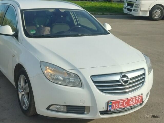 Білий Опель Інсігнія, об'ємом двигуна 2 л та пробігом 302 тис. км за 8000 $, фото 17 на Automoto.ua