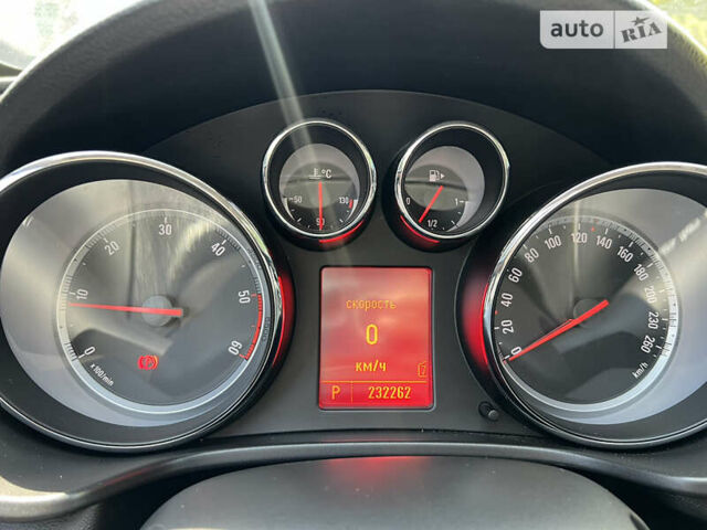 Білий Опель Інсігнія, об'ємом двигуна 1.96 л та пробігом 235 тис. км за 8700 $, фото 28 на Automoto.ua