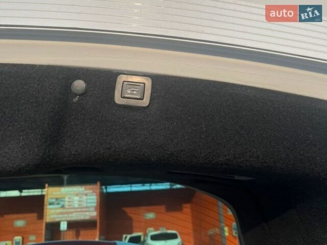 Белый Опель Инсигния, объемом двигателя 1.96 л и пробегом 290 тыс. км за 7999 $, фото 14 на Automoto.ua