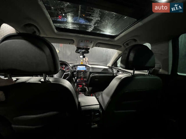 Белый Опель Инсигния, объемом двигателя 2 л и пробегом 263 тыс. км за 7599 $, фото 10 на Automoto.ua