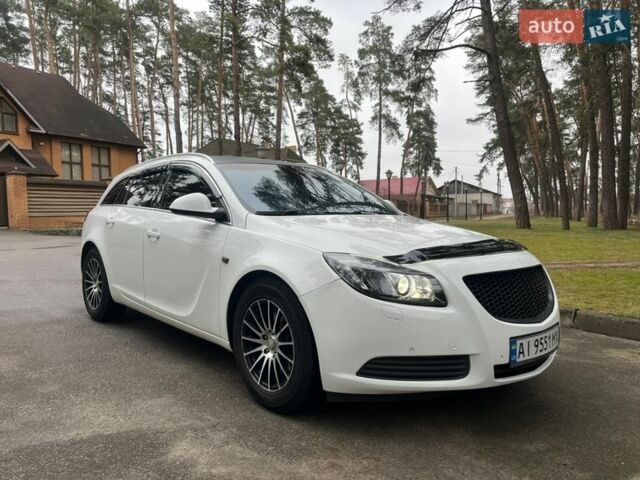 Білий Опель Інсігнія, об'ємом двигуна 2.8 л та пробігом 265 тис. км за 6500 $, фото 4 на Automoto.ua