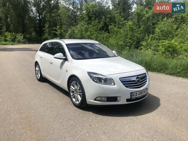 Белый Опель Инсигния, объемом двигателя 2 л и пробегом 219 тыс. км за 7950 $, фото 8 на Automoto.ua
