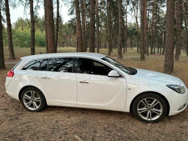 Білий Опель Інсігнія, об'ємом двигуна 2 л та пробігом 281 тис. км за 7000 $, фото 1 на Automoto.ua