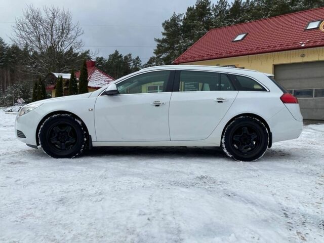 Белый Опель Инсигния, объемом двигателя 2 л и пробегом 310 тыс. км за 6800 $, фото 5 на Automoto.ua