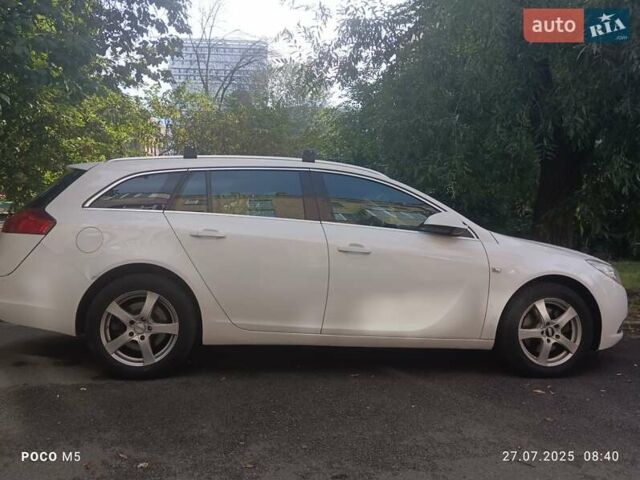 Белый Опель Инсигния, объемом двигателя 1.96 л и пробегом 390 тыс. км за 7400 $, фото 5 на Automoto.ua