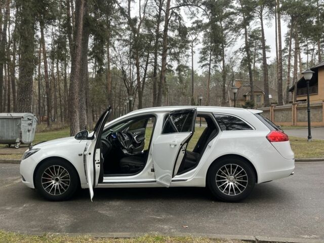 Белый Опель Инсигния, объемом двигателя 2.8 л и пробегом 265 тыс. км за 6500 $, фото 17 на Automoto.ua