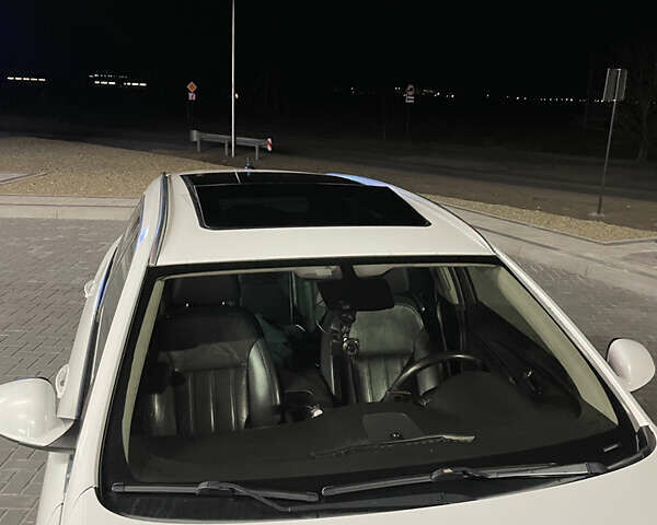 Білий Опель Інсігнія, об'ємом двигуна 1.96 л та пробігом 300 тис. км за 8000 $, фото 13 на Automoto.ua