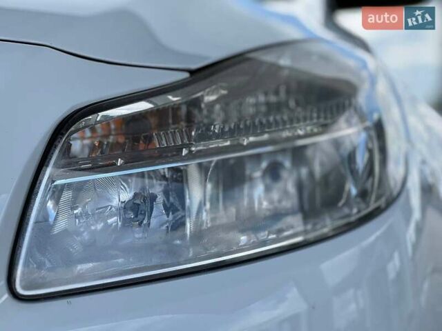 Білий Опель Інсігнія, об'ємом двигуна 2 л та пробігом 290 тис. км за 7900 $, фото 22 на Automoto.ua