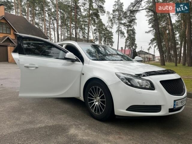 Білий Опель Інсігнія, об'ємом двигуна 2.8 л та пробігом 265 тис. км за 6500 $, фото 21 на Automoto.ua