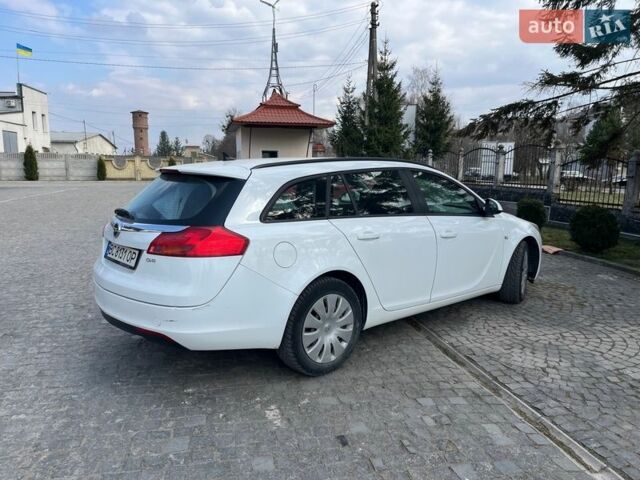 Белый Опель Инсигния, объемом двигателя 2 л и пробегом 236 тыс. км за 7200 $, фото 17 на Automoto.ua