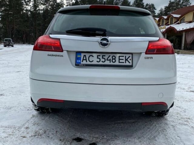 Белый Опель Инсигния, объемом двигателя 2 л и пробегом 310 тыс. км за 6800 $, фото 6 на Automoto.ua