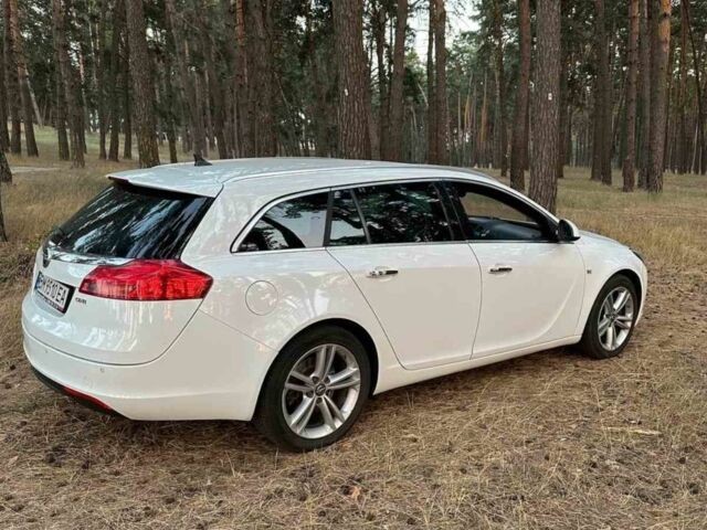 Білий Опель Інсігнія, об'ємом двигуна 2 л та пробігом 281 тис. км за 7000 $, фото 2 на Automoto.ua