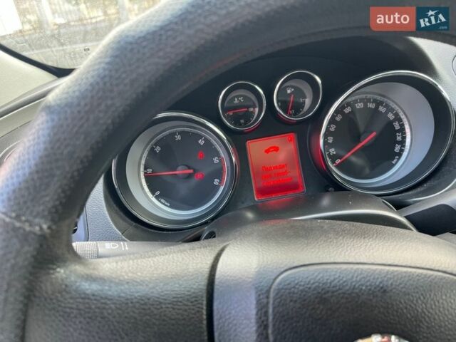 Белый Опель Инсигния, объемом двигателя 1.96 л и пробегом 236 тыс. км за 7800 $, фото 21 на Automoto.ua