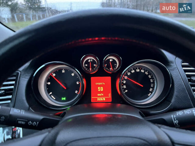 Белый Опель Инсигния, объемом двигателя 2 л и пробегом 263 тыс. км за 7599 $, фото 15 на Automoto.ua