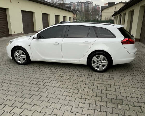 Белый Опель Инсигния, объемом двигателя 1.96 л и пробегом 260 тыс. км за 7700 $, фото 9 на Automoto.ua