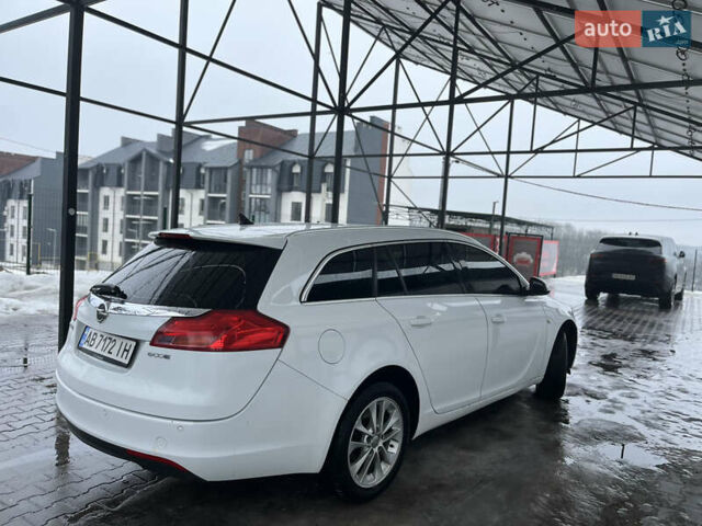 Белый Опель Инсигния, объемом двигателя 1.96 л и пробегом 235 тыс. км за 6450 $, фото 6 на Automoto.ua