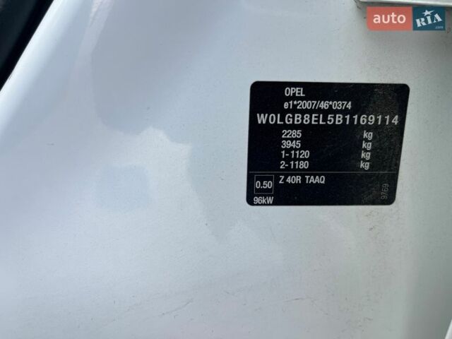 Белый Опель Инсигния, объемом двигателя 1.96 л и пробегом 236 тыс. км за 7800 $, фото 16 на Automoto.ua