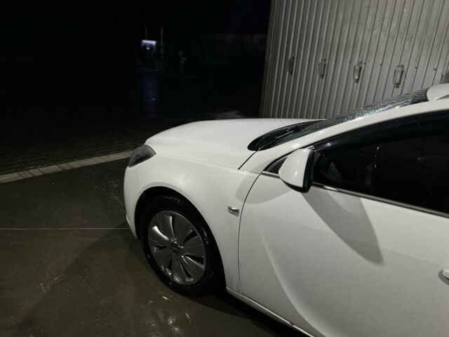 Белый Опель Инсигния, объемом двигателя 2 л и пробегом 325 тыс. км за 6599 $, фото 8 на Automoto.ua