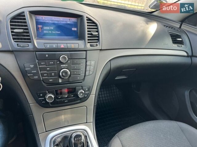 Белый Опель Инсигния, объемом двигателя 1.96 л и пробегом 236 тыс. км за 7800 $, фото 28 на Automoto.ua