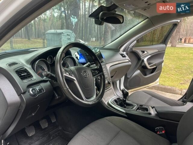 Білий Опель Інсігнія, об'ємом двигуна 2.8 л та пробігом 265 тис. км за 6500 $, фото 26 на Automoto.ua