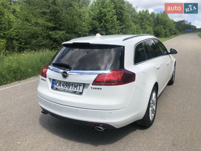 Белый Опель Инсигния, объемом двигателя 2 л и пробегом 219 тыс. км за 7950 $, фото 9 на Automoto.ua